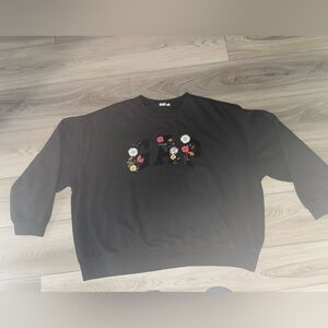 GAP Gray Crew Neck Sweater with Floral Design